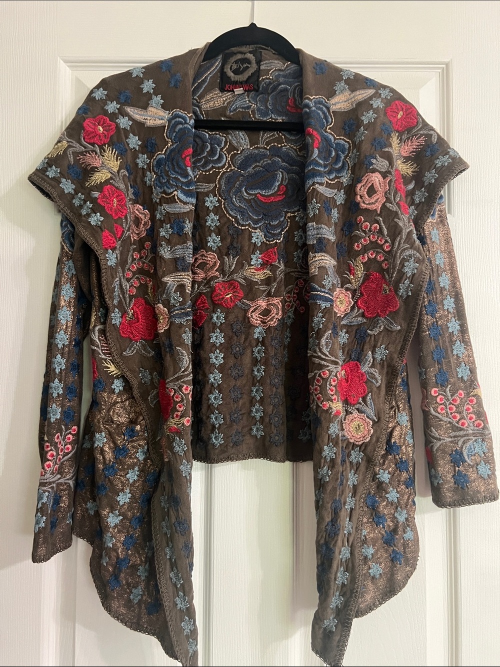 Johnny Was hooded open front wrap with pockets and gorgeous signature embroidery